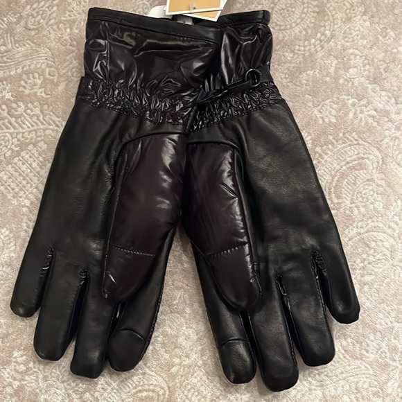 Brand New Michael Kors Shiny Black Touchscreen Gloves w/ Genuine Leather Trim - Picture 8 of 14